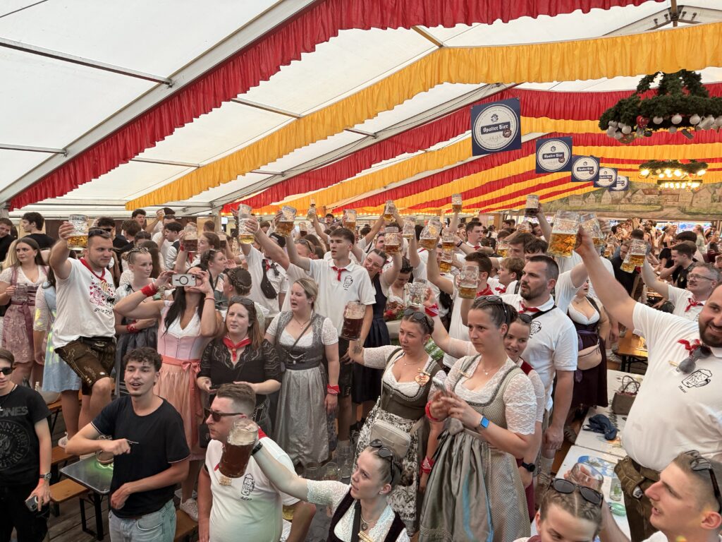 Voller Erfolg: Eibacher Kirchweih und Kärwaumzug 5 Voller Erfolg: Eibacher Kirchweih und Kärwaumzug